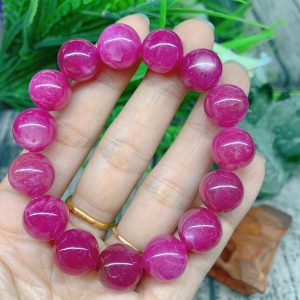 Vòng tay đá Ruby thái hồng ánh sao cao cấp 10mm